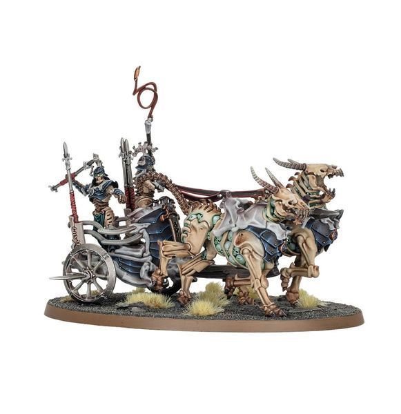 Мініатюра AGE OF SIGMAR: OSSIARCH BONEREAPERS - LIEGE-KAVALOS ON WAR CHARIOT 99120207200 фото