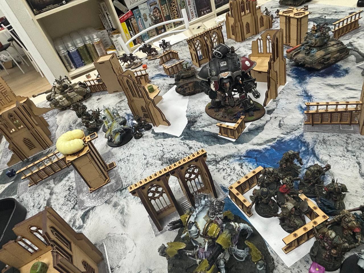 Новачковий турнір Warhammer 40,000 у клубі LORE